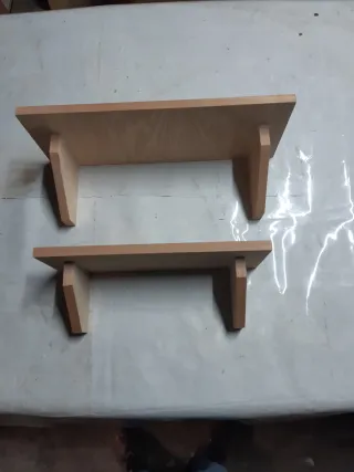 Mensole in legno beige