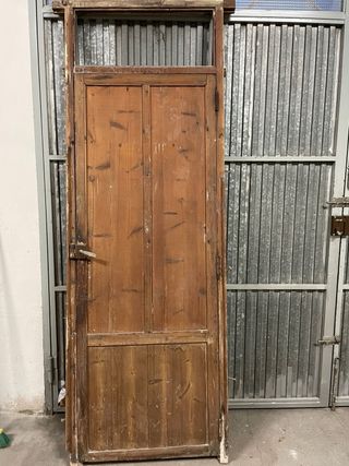 Puerta antigua de madera