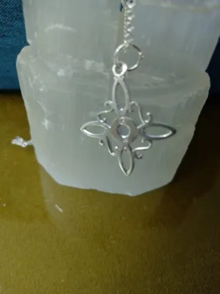 Colgante Nudo de Bruja Piedra Luna Plata