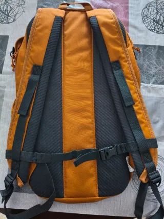 Mochila Quechua Naranja
