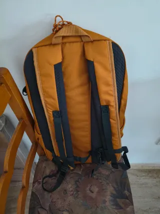 Mochila Quechua Naranja