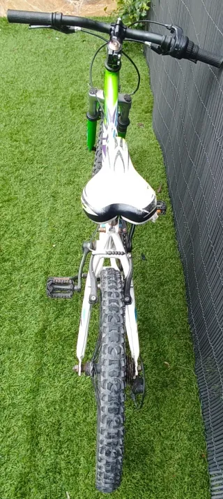 Bicicleta infantil Avigo Boulder 6-9 años