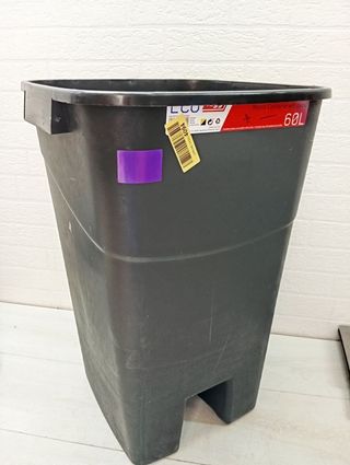 Cubo de basura de 60 litros con pedal