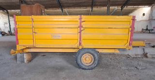Remolque basculante 1 eje 6000 kgs.