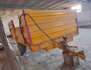 Remolque basculante 1 eje 6000 kgs.
