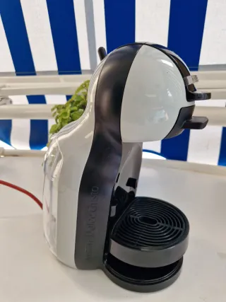 Cafetera Dolce Gusto