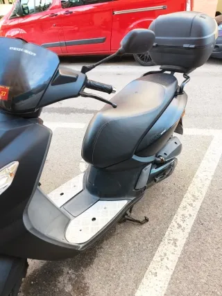 Peugeot Kisbee 50 4t Negra