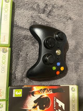 Mando y 7 juegos Xbox 360 FIFA