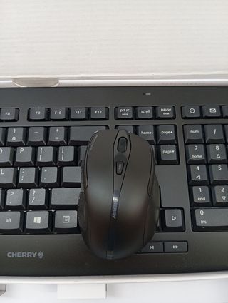 Pack Teclado y Ratón Cherry Inalámbricos Negro