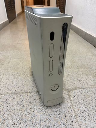 Xbox 360 Blanca + 1 Mando + Cables