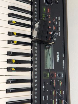 Yamaha PSR-E283 Teclado - Casi Nuevo