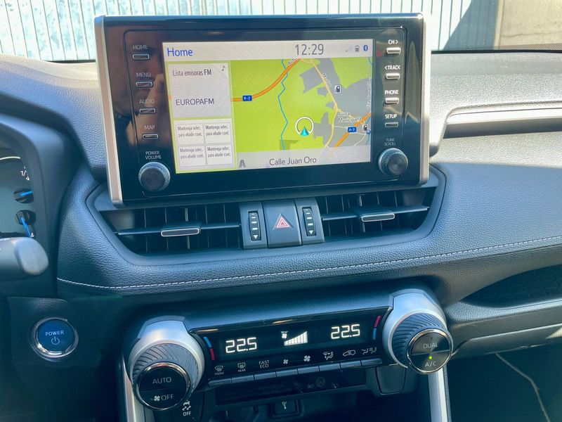 Toyota RAV4 2022, foto 24