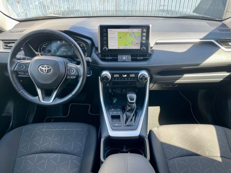 Toyota RAV4 2022, foto 12