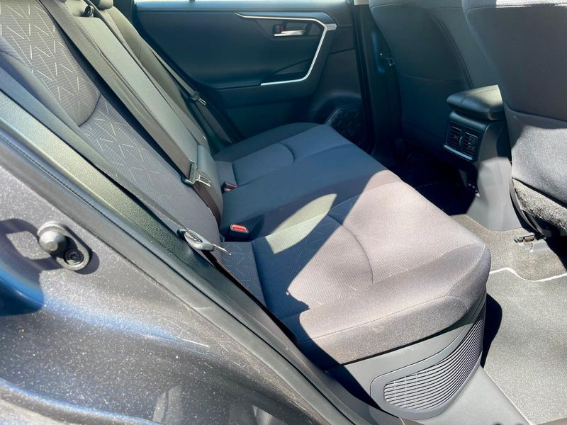 Toyota RAV4 2022, foto 20
