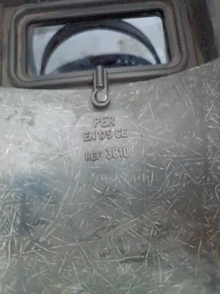 Máscara de soldar negra