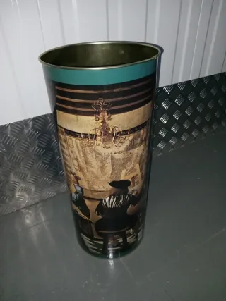 Paragüero metálico decorado