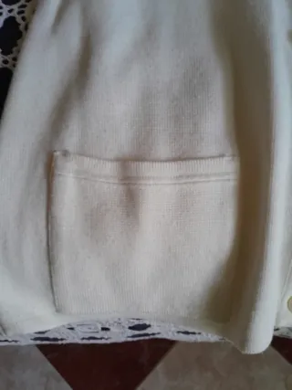 Chaqueta de algodón talla 44,con sombrero blanco
