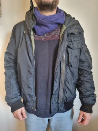 Chaqueta Aviador Schott azul marino.