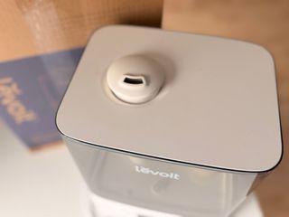 Humidificador Levoit Transparente y Blanco