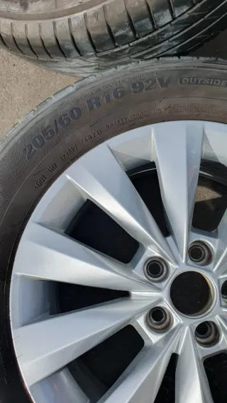 Volkswagen Touran 2016