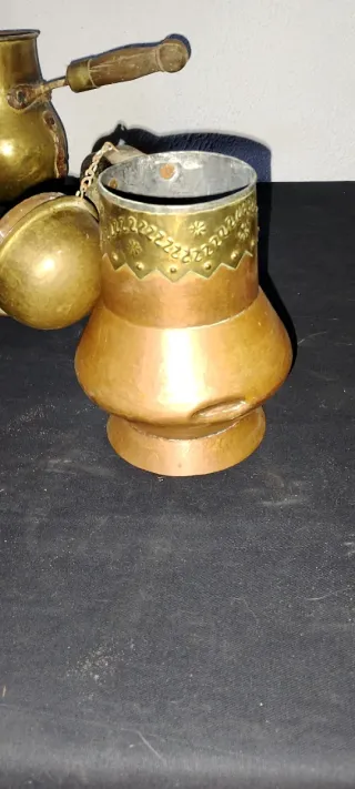 Antigua chocolatera de cobre con tapa