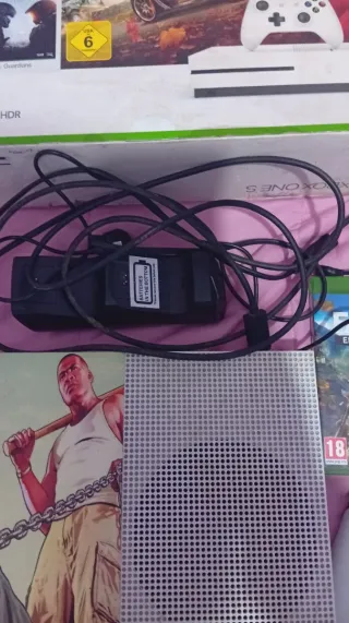 Consola Xbox One S 1TB + Juegos