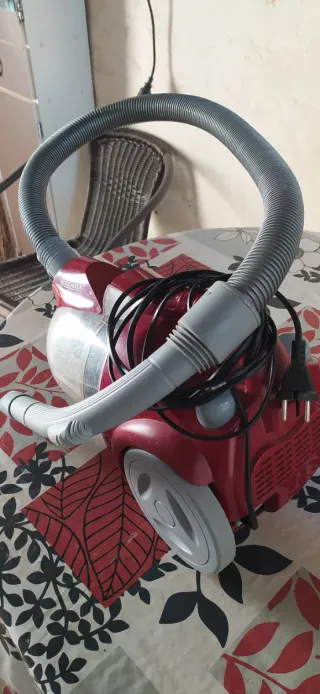 Aspiradora KEENOX Roja