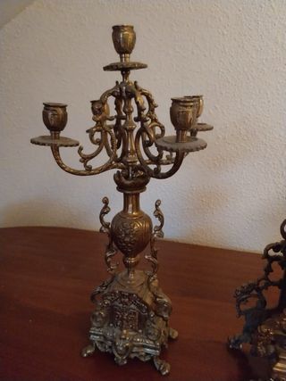 Reloj y Candelabros Bronce