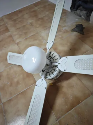 Lámpara Ventilador de Techo Blanco