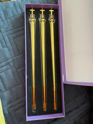 LOTE DE 3 PIEZAS RELIGIOSAS ESTUCHE INCLUIDO