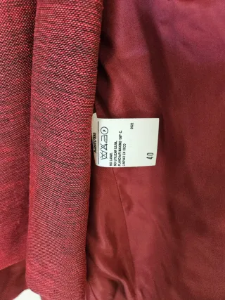 Traje chaqueta y falda rojo