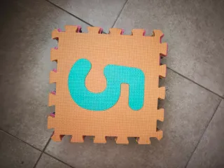 Puzzle suelo acolchado con números y letras