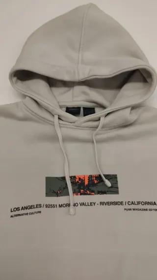 Sudadera Pull&Bear Beige con Estampado