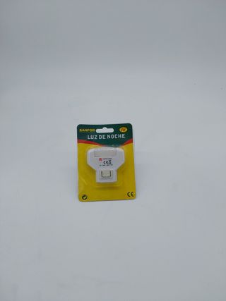 Sanfor - Luz de Noche para Enchufe | Bajo Consumo LED ¡Solamente 1W! | Funcionamiento Sencillo ON/OFF | Luz Nocturna para Niños,