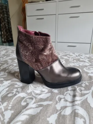 Botines piel y terciopelo