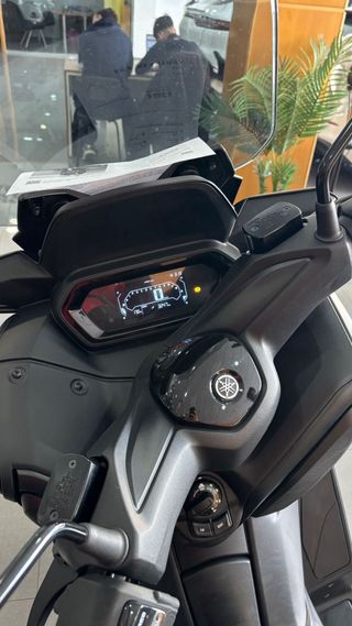 Yamaha Xmax 300 2024