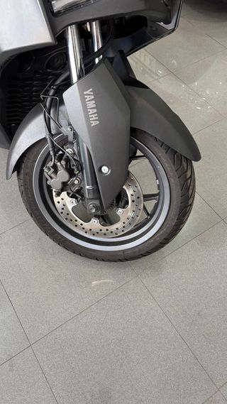 Yamaha Xmax 300 2024