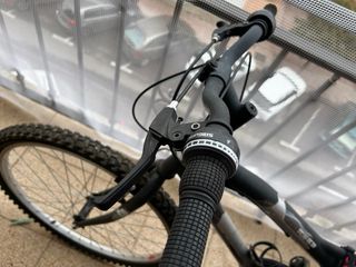 Bicicleta BTWIN 26” con suspensión