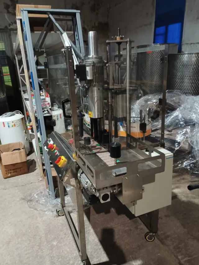 Etiquetadora y Capsuladora Galimany