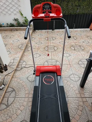 Cinta de andar eléctrica Cecotec 1000W
