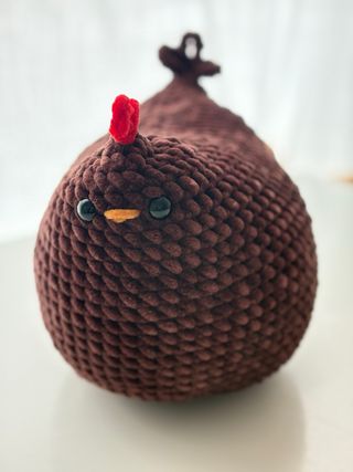Gallina Amiga. Amigurumi esponjoso