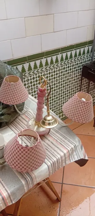 Lámpara antigua de techo,sin tulipas