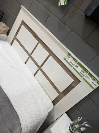 Cabecero de madera y blanco