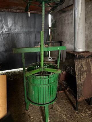 Prensa de vino verde