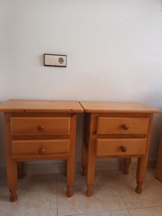 Mesitas de noche de madera