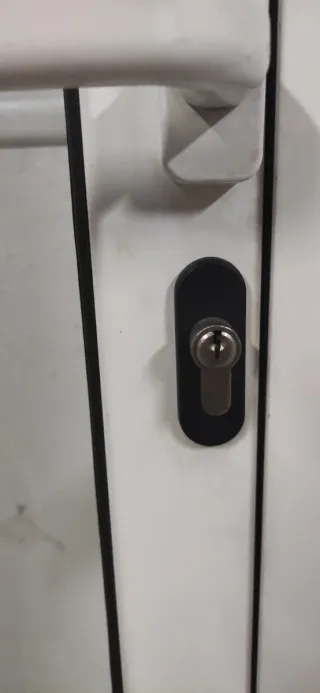 Puerta de aluminio con cristal