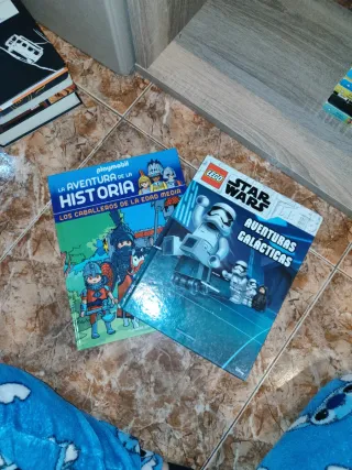 Libros de cómic y actividades Playmobil y Lego