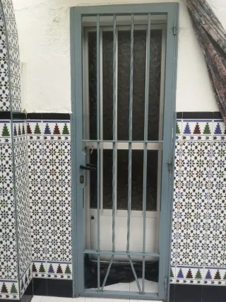 Reja de puerta de patio