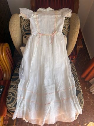 Vestido de Comunión Blanco con Detalles Rosas