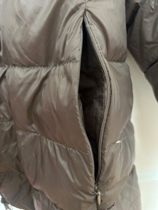 Plumas fino mujer marrón